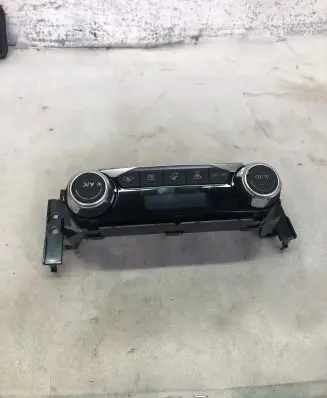 Nissan Juke II F16 Climate control unit 275005fa5a