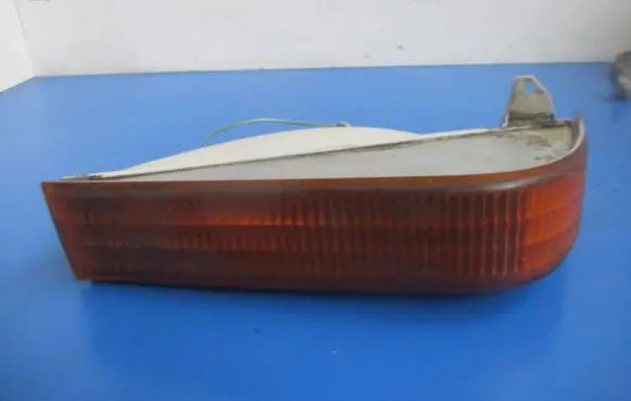 Ford Explorer Front indicator light F37D-13216-A