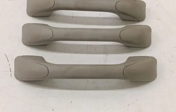 Dacia Duster II A set of handles for the ceiling 