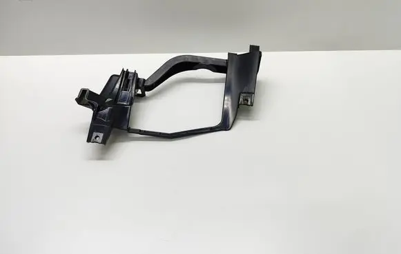 BMW 5 E60 E61 Headlight/headlamp mounting bracket 158737 15873700