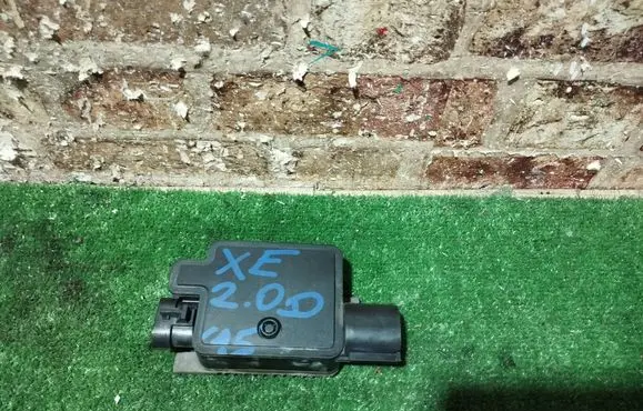 Jaguar XE Coolant fan relay 940013003 990000967215