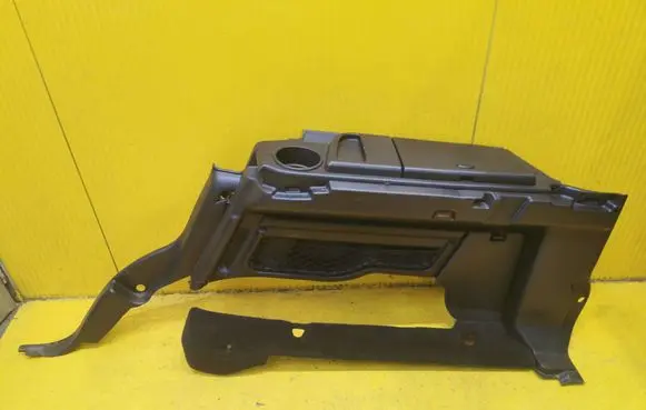 Land Rover Discovery 4 - LR4 Trunk/boot side trim panel ESJ500941
