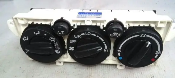 Toyota Avensis T250 Climate control unit 5590005091