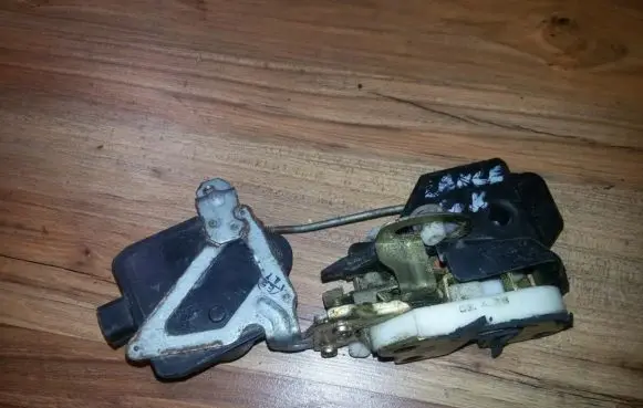 Mitsubishi Lancer Rear door lock 1015280000
