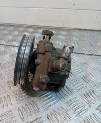 Volkswagen PASSAT B5 Power steering pump 8D0145156T 7960955102