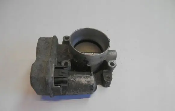 Opel Zafira B Throttle valve 17305B4359