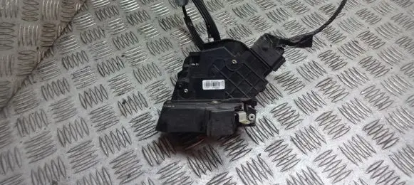 Ford Focus C-MAX Front door lock 3M5AR21812AJ