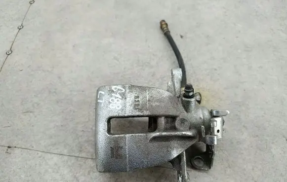 Volkswagen Transporter - Caravelle T5 Rear brake caliper ABE