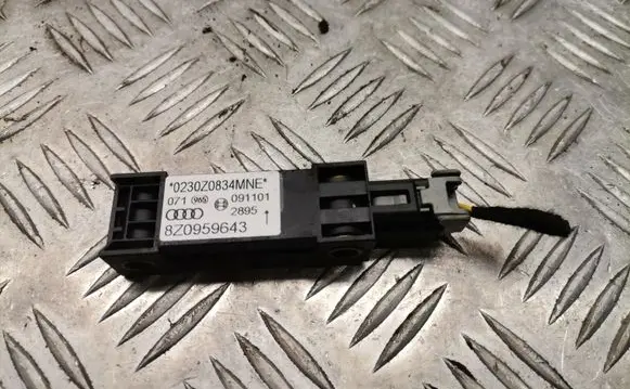 Audi A2 Airbag deployment crash/impact sensor 8z0959643