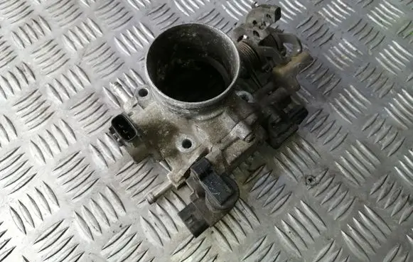 Subaru Forester SF Throttle valve 22627AA060 22650AA180 1368001120