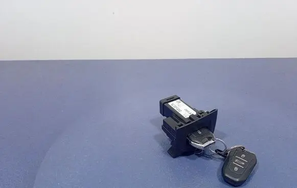 Citroen DS5 Ignition lock 9676427477