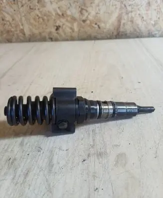 Fuel injector