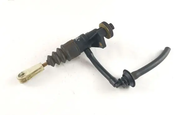 Volkswagen PASSAT B5.5 Clutch master cylinder 8E1721401