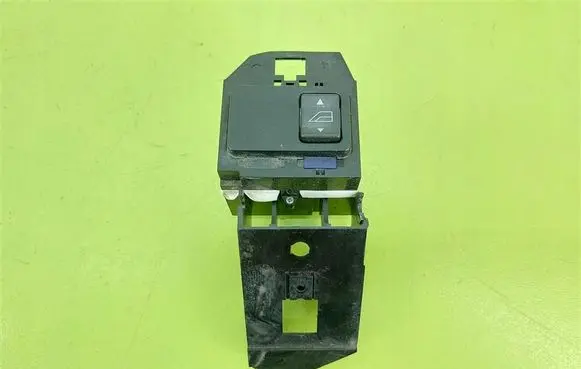 Jaguar XJ X300 Quarter vent window switch DBC11420