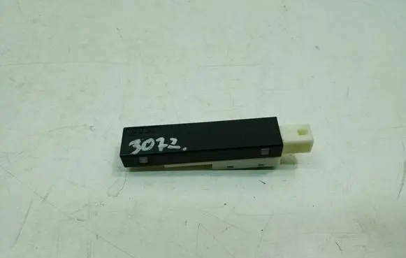 Toyota Auris 150 Aerial GPS antenna 899920D020