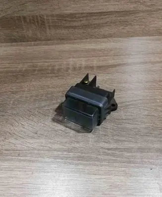 Volkswagen Golf III Other relay 14878A