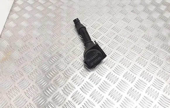Mercedes-Benz A W169 Oil fill pipe A6400100369