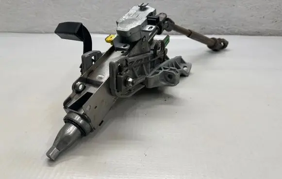 Volvo V50 Steering wheel axle P30741403 T652F73C0 051205