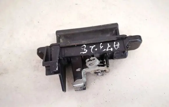 Mazda 3 I Tailgate/trunk/boot exterior handle