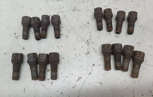 Citroen C4 Cactus Nuts/bolts 