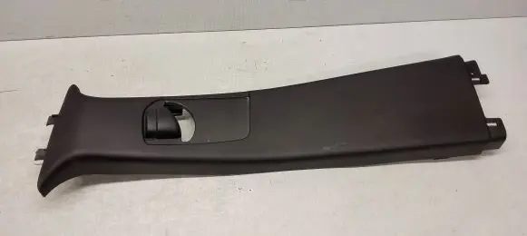 Jeep Grand Cherokee (B) pillar trim (bottom) I01525070BLR 1GT13DX9AE