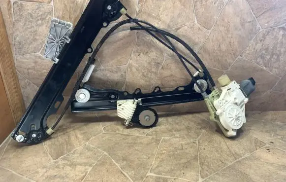 BMW Z4 E89 Front door window regulator with motor 966273