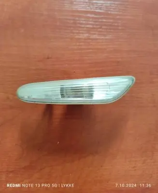 BMW 5 E60 E61 Front fender indicator light 7165742 002716