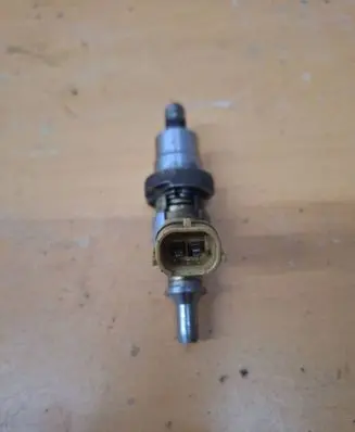 Toyota Avensis T250 Fuel injector 2371026010 003023d