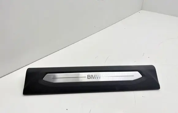 BMW 1 F40 Front sill trim cover 7469183 5147 2570KHB