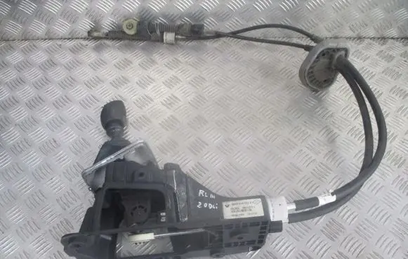 Renault Laguna III Gear selector/shifter in gearbox 8200933373A