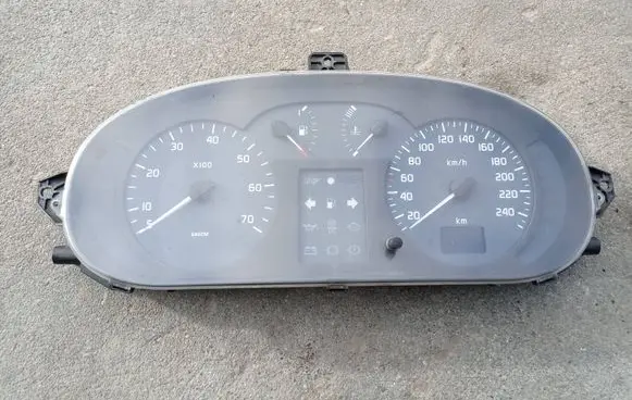 Renault Scenic I Speedometer (instrument cluster) P8200071820