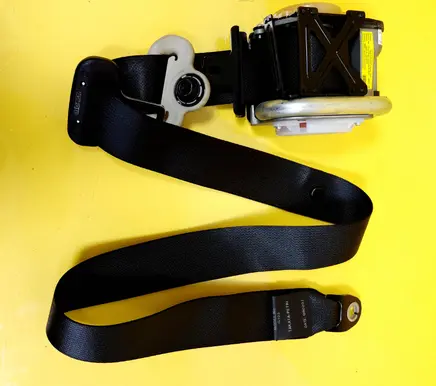 Nissan Note (E11) Front seatbelt 868859U00A