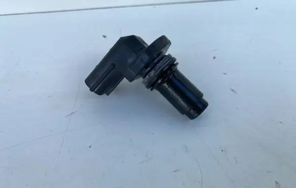 Volvo V40 Camshaft position sensor 31491073 78HL132820020AAA