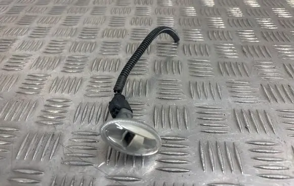 Peugeot Expert Front fender indicator light 0104706