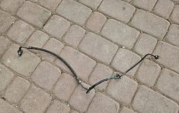 Brake vacuum hose/pipe