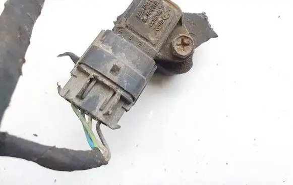 KIA Ceed Exhaust gas pressure sensor 3930028100 39300-28100