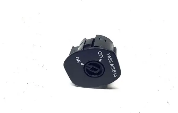 Land Rover Freelander 2 - LR2 Passenger airbag on/off switch YWL500050PVJ