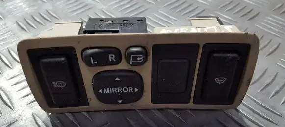 Toyota Avensis T250 Wing mirror switch 183575 777669