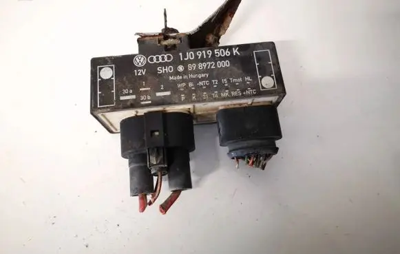 Coolant fan relay