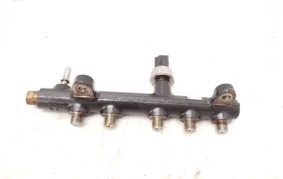 Citroen C5 Fuel main line pipe 9674300080 17012717761 28285171