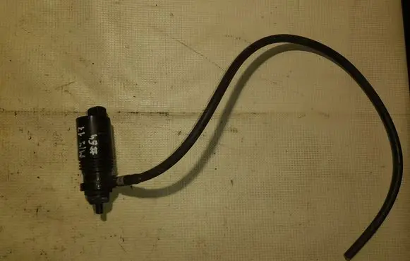 Volvo XC90 Headlight washer pump 1012458