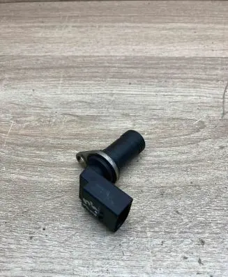 BMW X3 E83 Crankshaft position sensor 1709616 1559907