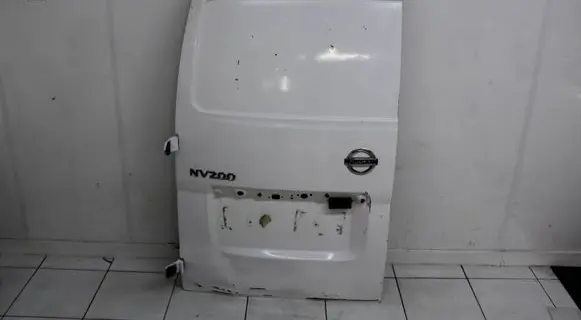 Nissan NV200 Rear door 