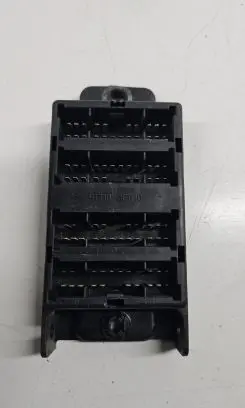KIA Sorento Fuse module