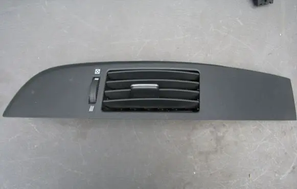 Toyota Corolla Verso AR10 Dash center air vent grill 5568064020