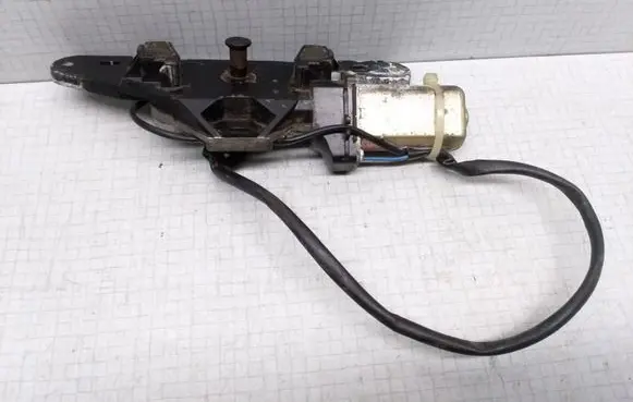 BMW 5 E39 Tailgate boot lock/latch motor 67148362371