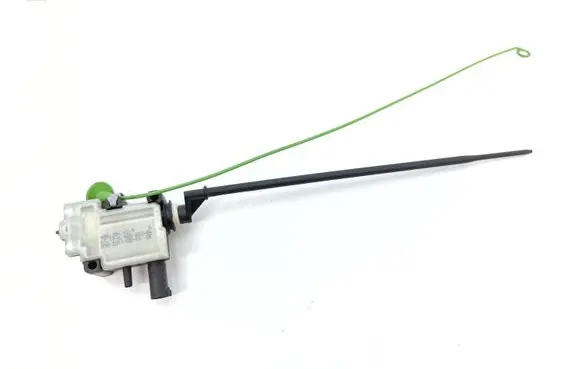 BMW X5 E70 Fuel tank cap lock 6985882