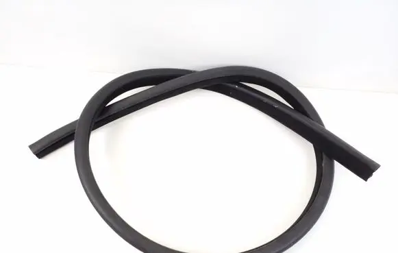 Mercedes-Benz E C207 W207 Front door rubber seal A2076920476