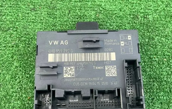 Audi A8 S8 D4 4H Door control unit/module 4H0959792G