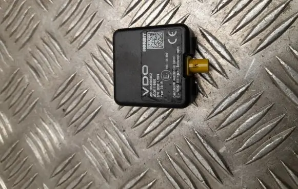 Mercedes-Benz Sprinter W907 W910 Aerial GPS antenna A9079058006
